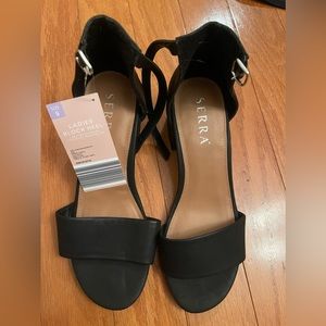Serra Black Black Heel NWT Size 9